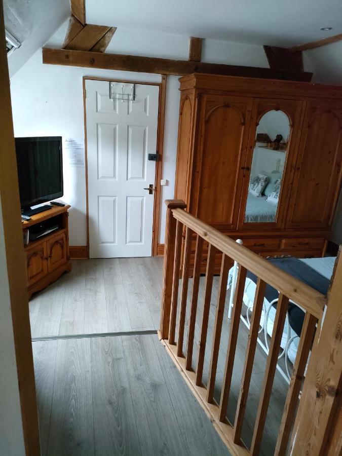 Appartement Les Petits Champs à Buais-les-Monts Extérieur photo