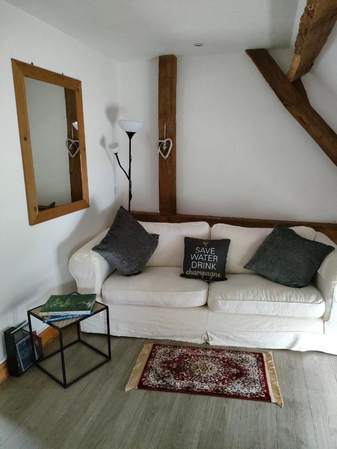 Appartement Les Petits Champs à Buais-les-Monts Extérieur photo